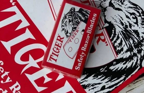 Tiger Razor Blade
